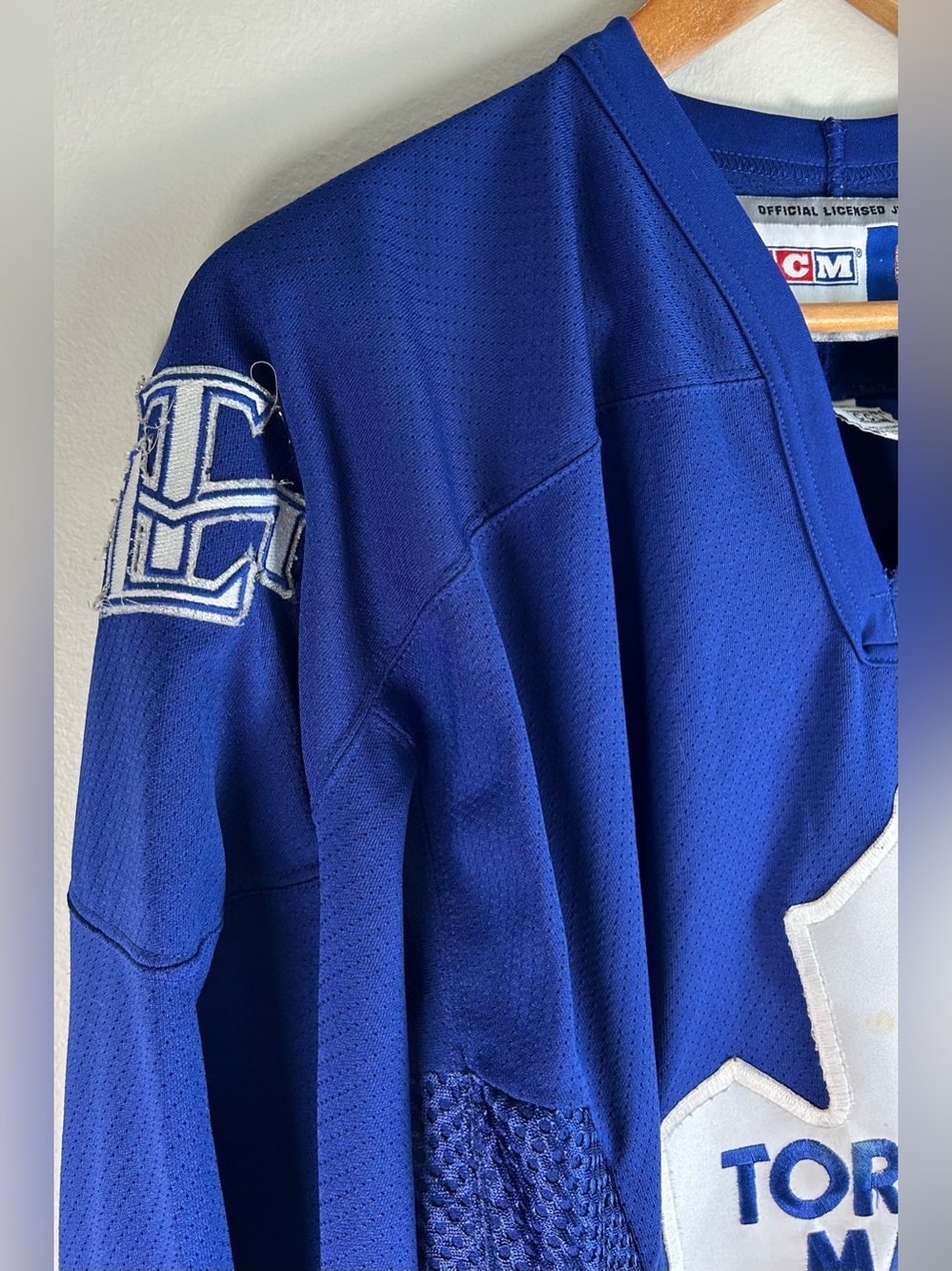 Vintage Toronto Maple Leafs NHL CCM Air-Knit Men’s Hockey Jersey Size XL Y2K - Picture 6 of 14